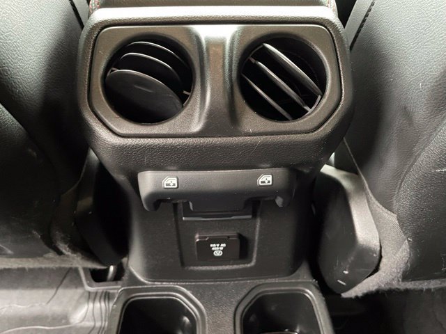 Used 2022 Jeep Gladiator Rubicon w/ LED Lighting Group AWD/4WD image 16
