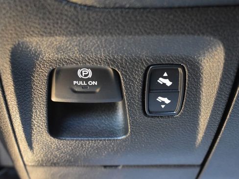 Used 2021 RAM 1500 Laramie AWD/4WD image 28