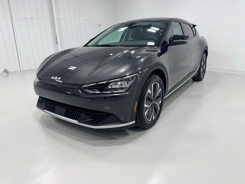 Used 2024 Kia EV6 Light image 1