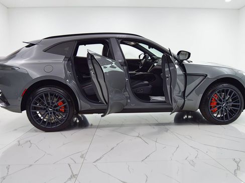 Used 2023 Aston Martin DBX AWD/4WD image 12