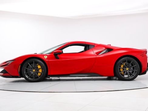 Certified 2025 Ferrari SF90 Spider AWD/4WD image 12