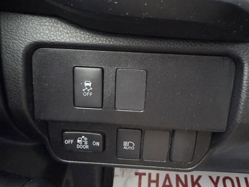 Used 2022 Toyota Tacoma SR image 25