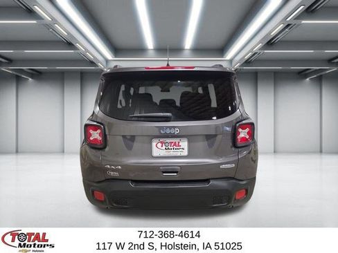 Used 2018 Jeep Renegade Latitude w/ Cold Weather Group AWD/4WD image 7