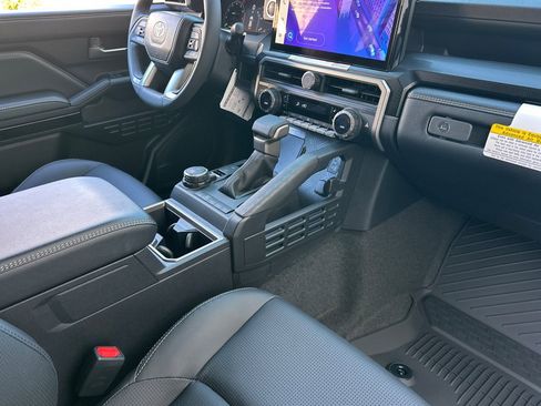 New 2026 Toyota 4Runner Limited AWD/4WD image 14