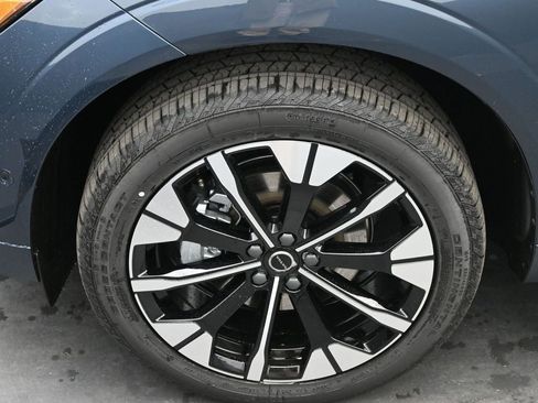 New 2026 Volvo XC60 B5 Plus AWD/4WD image 4