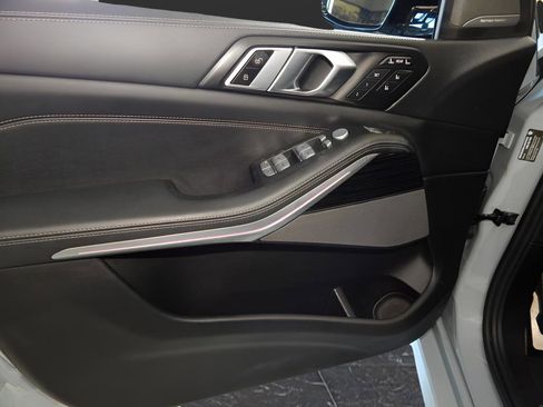 Used 2024 BMW X7 xDrive40i w/ Executive Package image 10