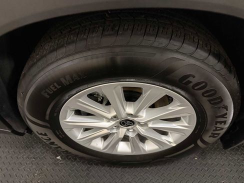 Certified 2024 Toyota Grand Highlander XLE image 8