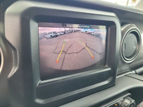 Used 2023 Jeep Wrangler Unlimited Sport AWD/4WD image 18