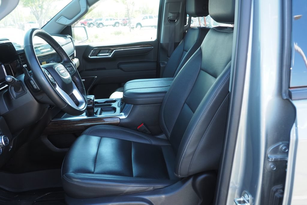 Used 2024 GMC Sierra 1500 Elevation w/ Elevation Premium Package AWD/4WD image 13