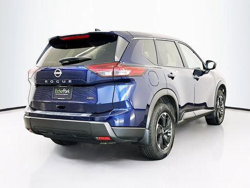 Used 2025 Nissan Rogue SV image 9