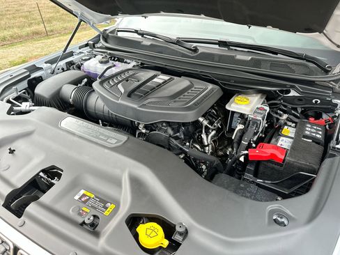 New 2025 Jeep Wagoneer 4WD w/ Convenience Group I image 27