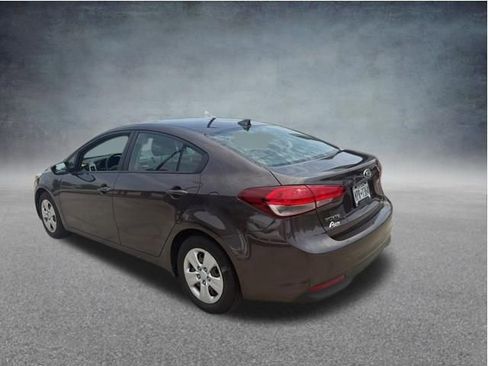 Used 2017 Kia Forte LX FWD image 8