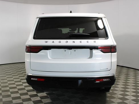 Used 2024 Jeep Wagoneer L Series II w/ Flexible Seating Group RWD image 42