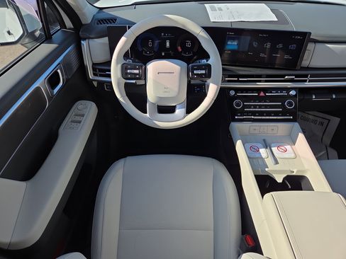 New 2026 Hyundai Santa Fe SE image 8