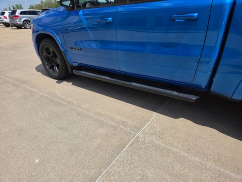 Used 2022 RAM 1500 Laramie w/ Sport Appearance Package AWD/4WD image 9