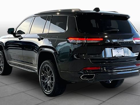 Used 2023 Jeep Grand Cherokee L Summit AWD/4WD image 11