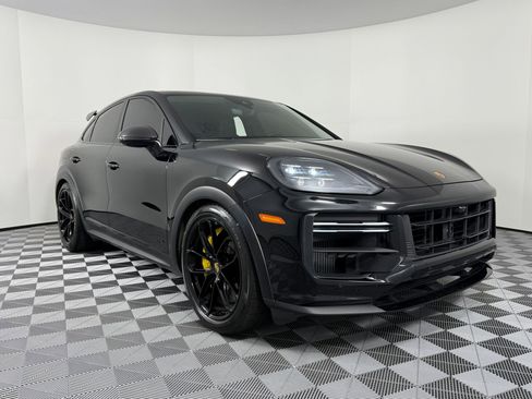 Used 2024 Porsche Cayenne Turbo GT image 7