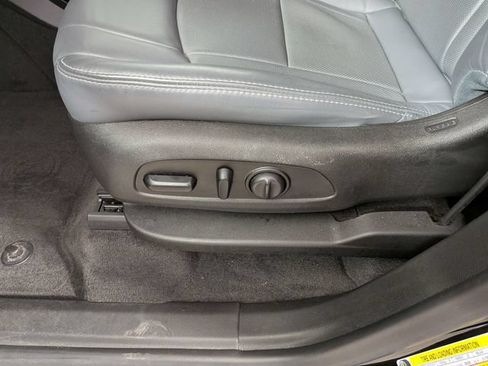 Used 2019 Buick Enclave Essence AWD/4WD image 15