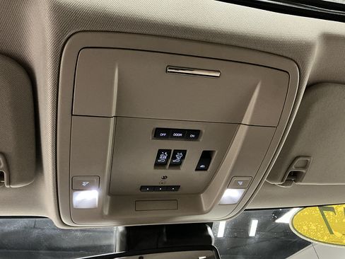 Used 2017 GMC Sierra 3500 Denali w/ Duramax Plus Package AWD/4WD image 18