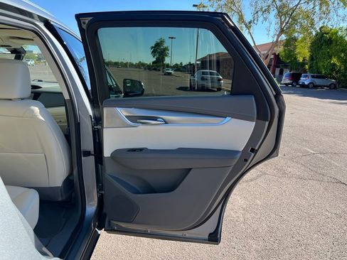 Used 2024 Cadillac XT5 Premium Luxury w/ Technology Package image 16