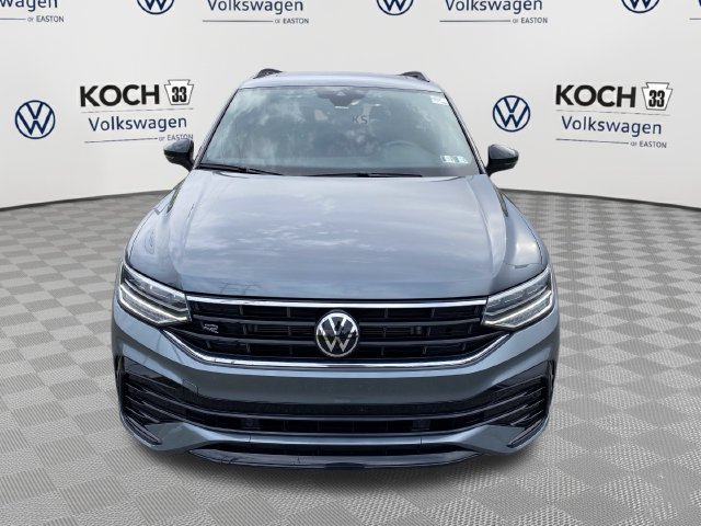 Used 2024 Volkswagen Tiguan SE R-Line AWD/4WD image 11