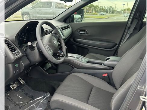 Used 2020 Honda HR-V Sport image 7