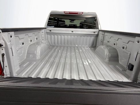 Used 2024 Chevrolet Silverado 1500 LT AWD/4WD image 18