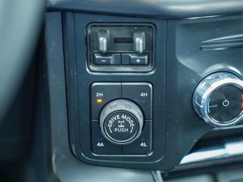Used 2025 Ford F150 Lariat w/ Equipment Group 502A High AWD/4WD image 36