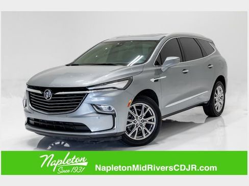 Used 2024 Buick Enclave Essence w/ Experience Buick Package AWD/4WD image 1