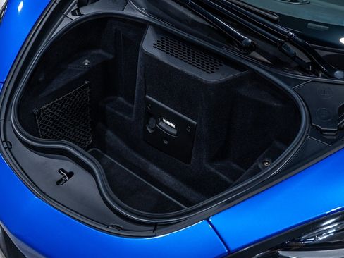 Used 2018 McLaren 570S Spider image 40