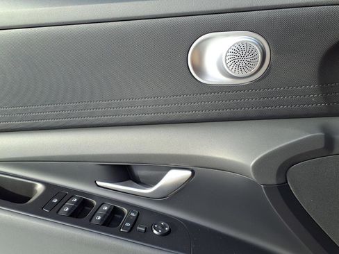 New 2026 Hyundai Elantra SE FWD image 5