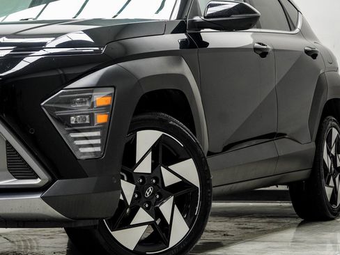 Used 2024 Hyundai Kona Limited AWD/4WD image 3