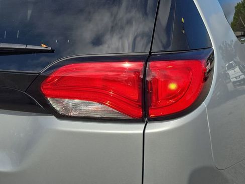 New 2026 Chrysler Voyager LX image 8