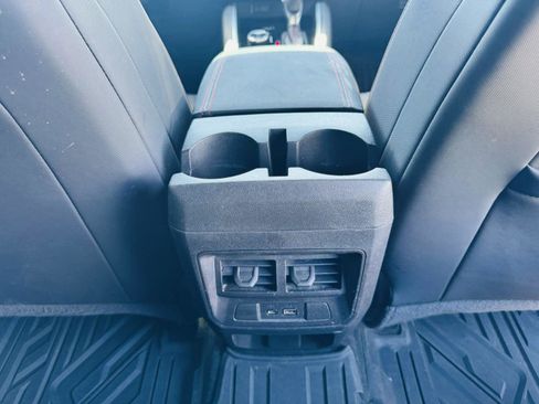 Used 2023 Chevrolet Colorado Z71 image 32