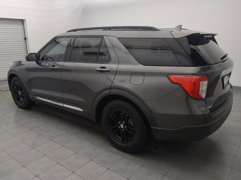 Used 2020 Ford Explorer XLT RWD image 5