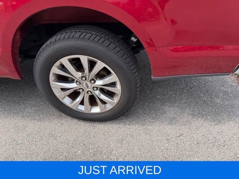 Used 2017 Ford F150 XLT w/ Equipment Group 302A Luxury RWD image 8