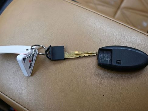 Used 2020 Nissan Sentra SV w/ SV Premium Package image 28