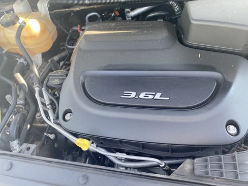 Used 2018 Chrysler Pacifica LX w/ Tire & Wheel Group FWD image 23
