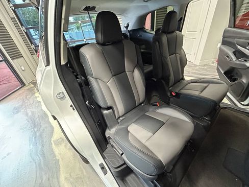 Used 2022 Subaru Ascent Onyx Edition AWD/4WD image 5