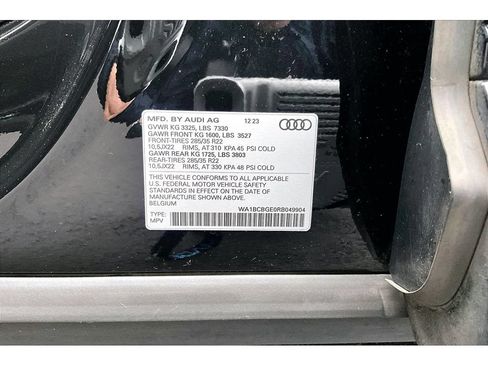 Used 2024 Audi SQ8 e-tron Premium Plus w/ Black Optic Package AWD/4WD image 31