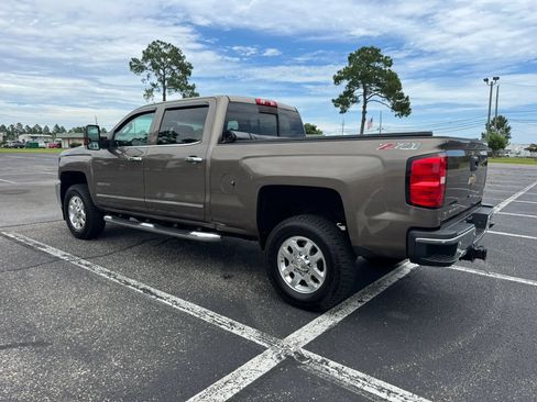 Used 2015 Chevrolet Silverado 2500 LTZ w/ LTZ Plus Package AWD/4WD image 8