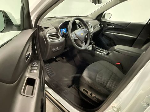 Used 2024 Chevrolet Equinox LT AWD/4WD image 19