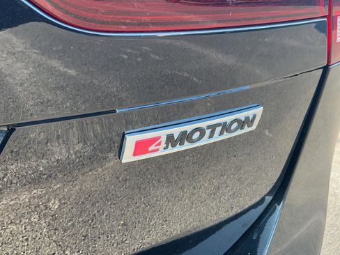 Used 2020 Volkswagen Tiguan S image 34