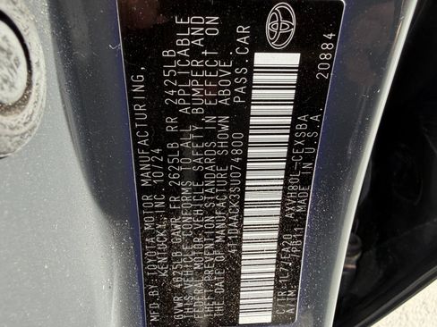 Used 2025 Toyota Camry SE FWD image 32