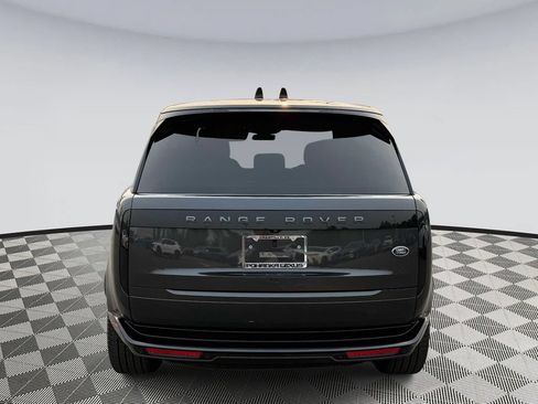 Used 2023 Land Rover Range Rover SE AWD/4WD image 3