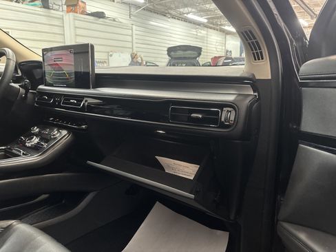 Used 2022 Lincoln Nautilus AWD image 22