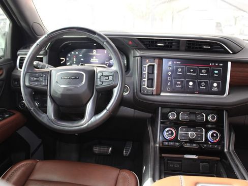 Used 2023 GMC Yukon Denali Ultimate w/ LPO, Floor Liner Package AWD/4WD image 2