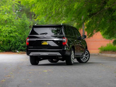 Used 2018 Ford Expedition Max Platinum AWD/4WD image 4