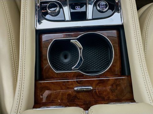 Used 2011 Bentley Mulsanne RWD image 54