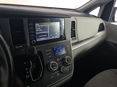 Used 2020 Toyota Sienna L FWD image 4
